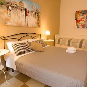  Сasa de vacaciones Una Notte Ai Musei Italia